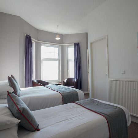 Oyo Shanklin Beach Hotel Экстерьер фото