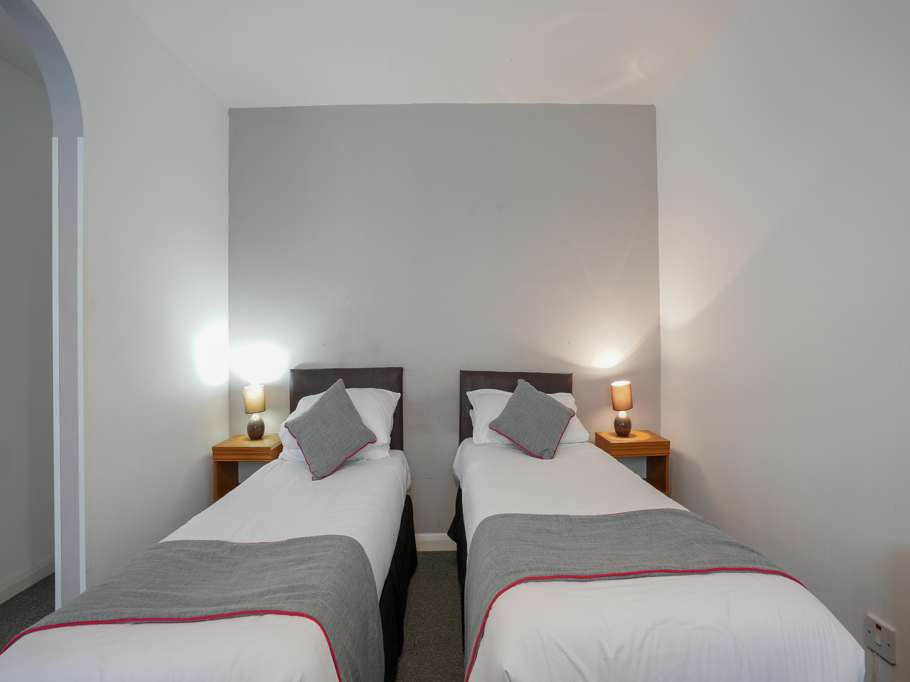 Oyo Shanklin Beach Hotel Экстерьер фото