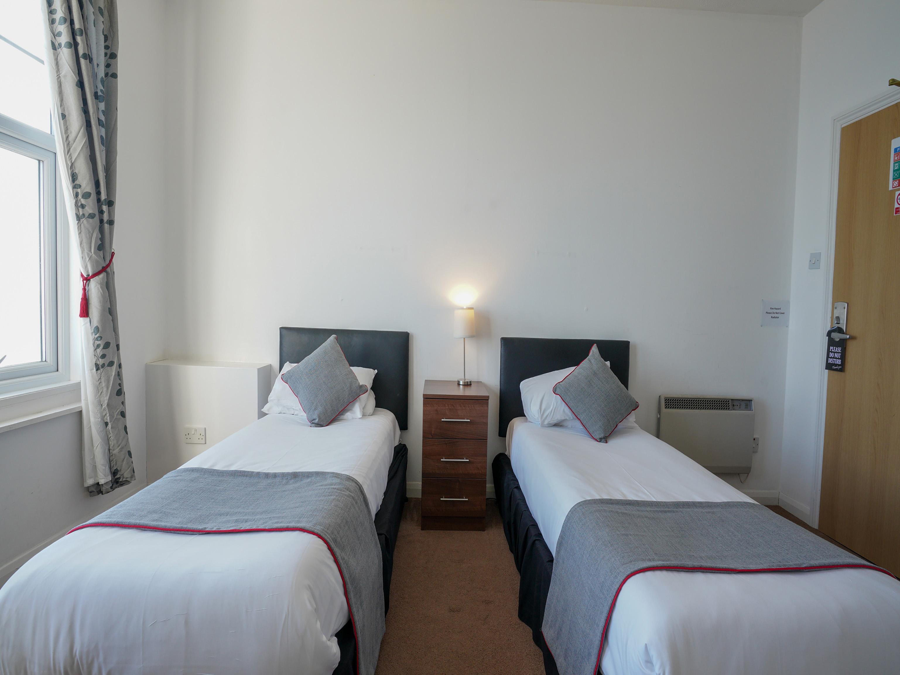 Oyo Shanklin Beach Hotel Экстерьер фото