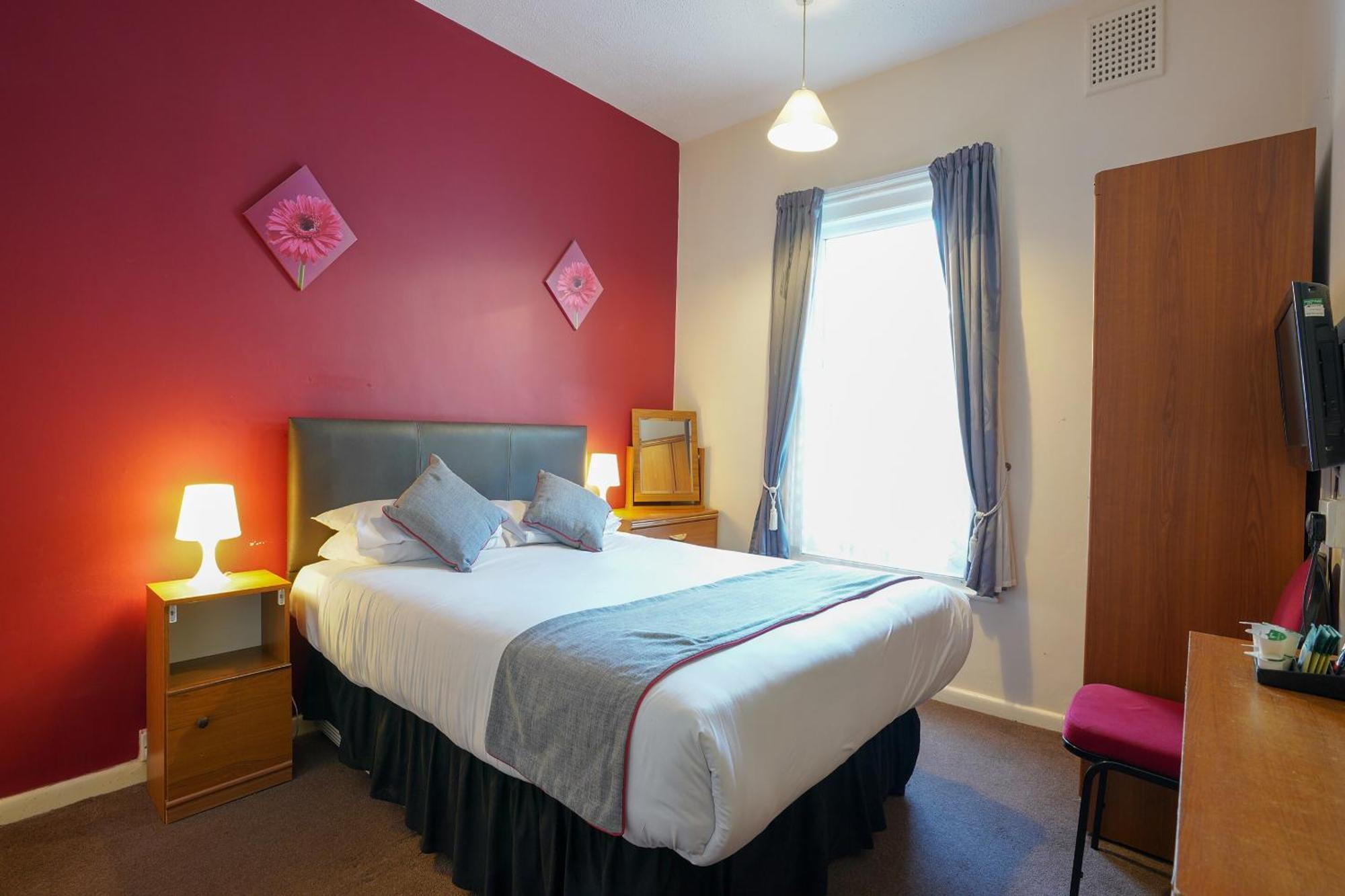 Oyo Shanklin Beach Hotel Экстерьер фото