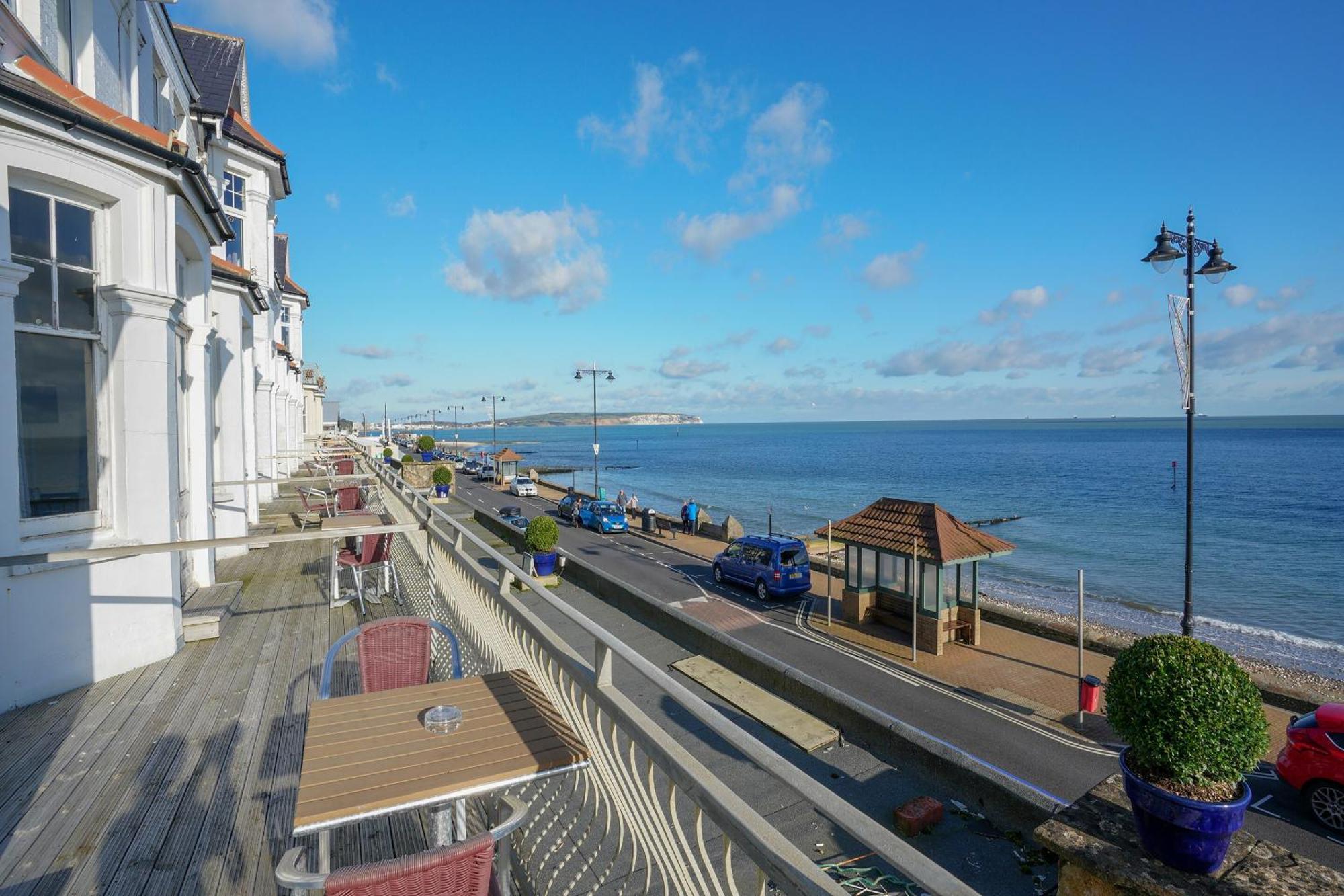 Oyo Shanklin Beach Hotel Экстерьер фото